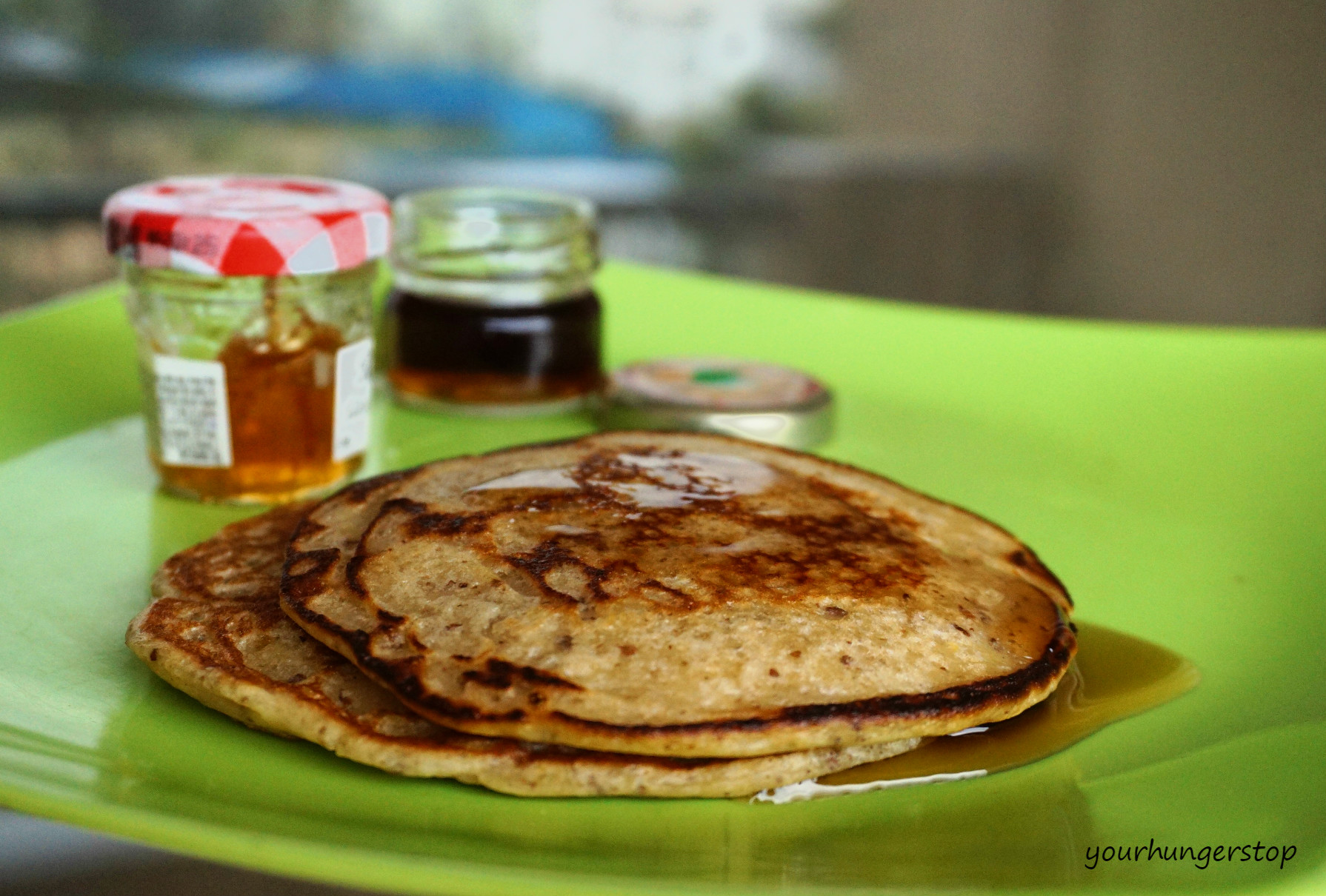 Eggless Whole Wheat Pancakes | YourHungerStop